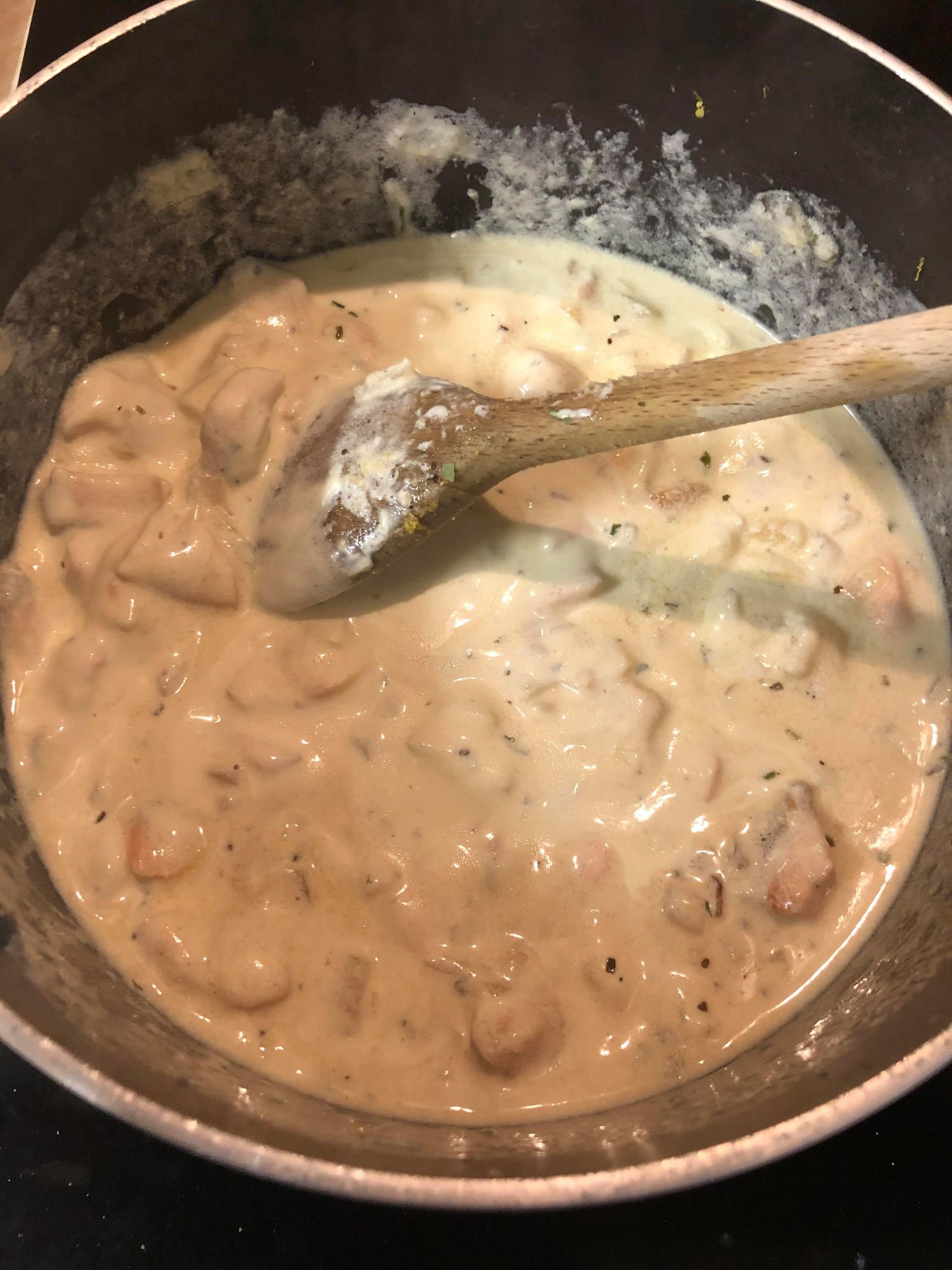 Creamy Salmon and Broccoli Spaghetti – Pesky Recipes